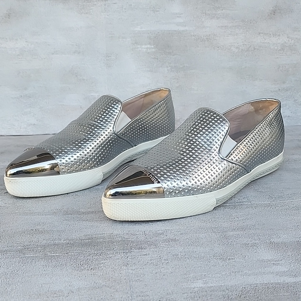 Miu Miu Metallic Leather Cap Toe Sneakers Silver Flat Athleisure EU 36